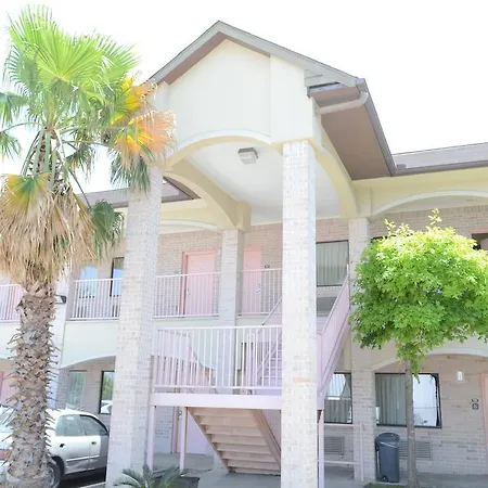 Texan Inn & Suites